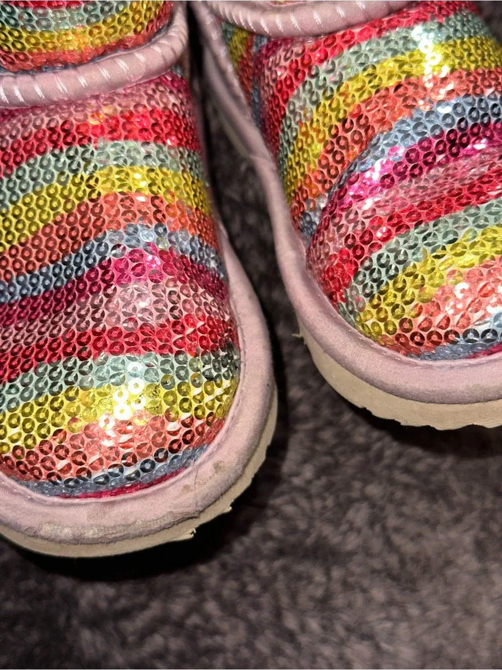 UGG Kids' Pink Blue Rainbow Mural Classic Short II Boots Sz 11 Whimsy Girly